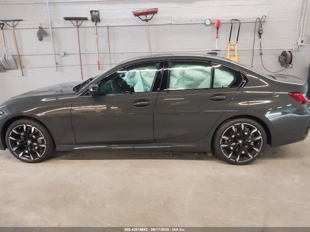 BMW 330I 2025 3MW89CW08S8F31843 Image 14