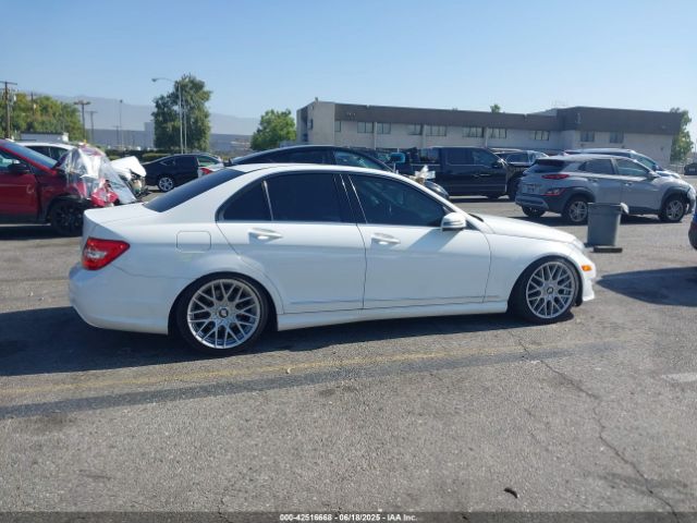 WDDGF4HB1EG235876 Mercedes-Benz 2014