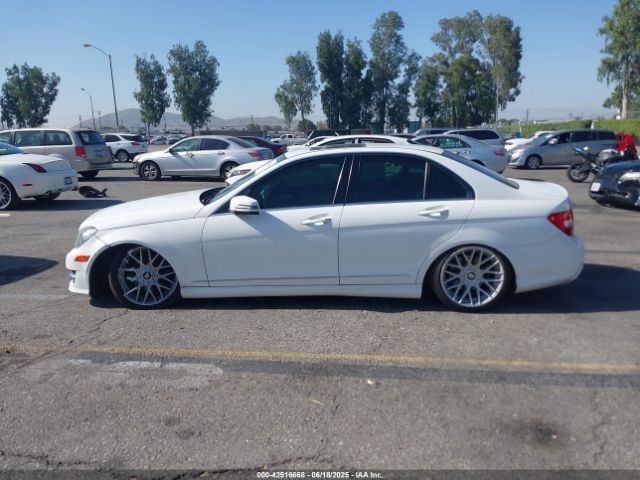 WDDGF4HB1EG235876 Mercedes-Benz 2014