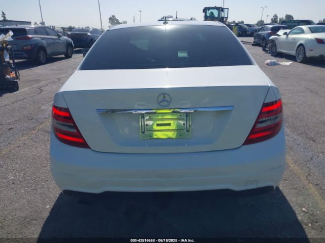 WDDGF4HB1EG235876 Mercedes-Benz 2014