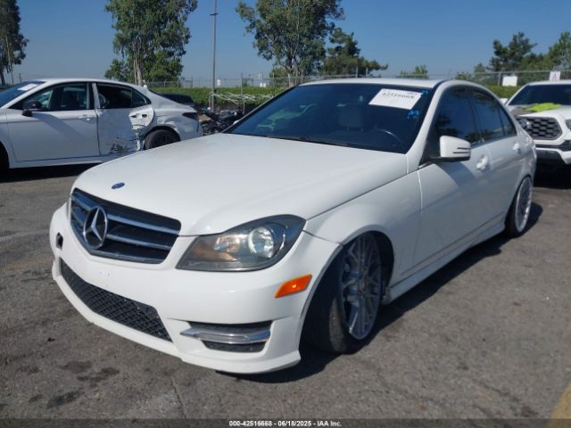 WDDGF4HB1EG235876 Mercedes-Benz 2014