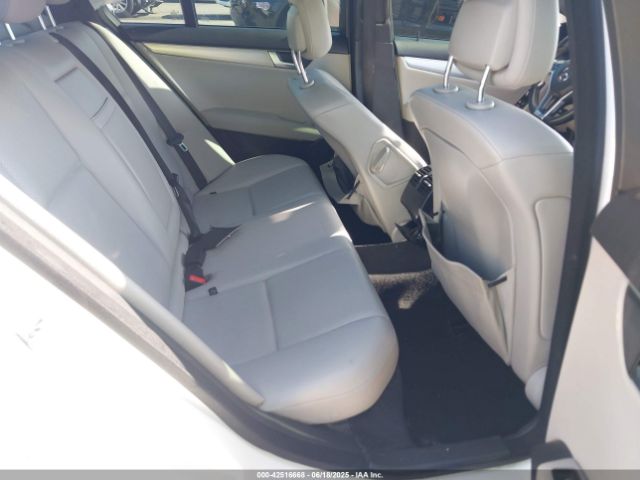 WDDGF4HB1EG235876 Mercedes-Benz 2014