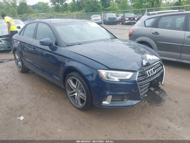 2017 AUDI A3 WAUAUGFFXH1031630