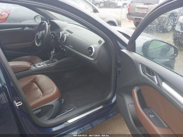 2017 AUDI A3 WAUAUGFFXH1031630 Photo 4