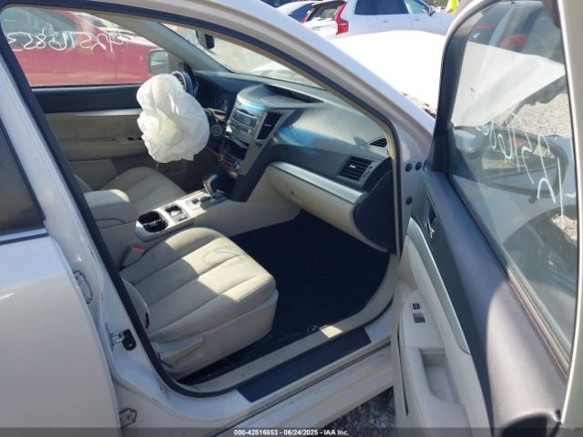 2010 SUBARU LEGACY 4S3BMCG64A3238569 Photo 4