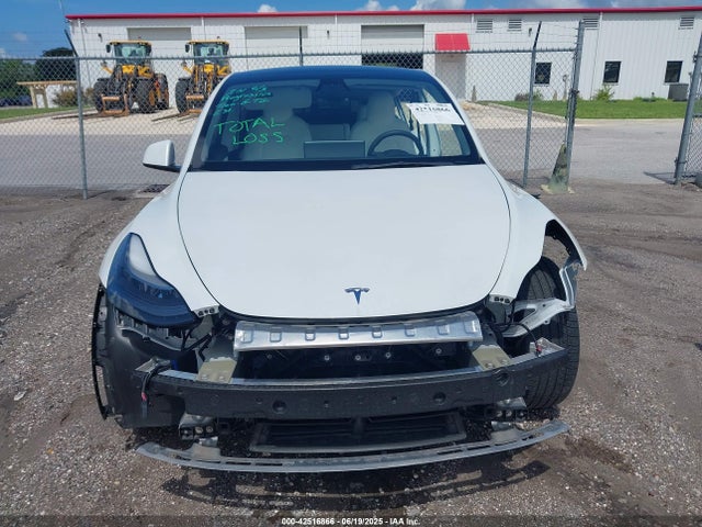 7SAYGDEF5NF383111 Tesla 2022