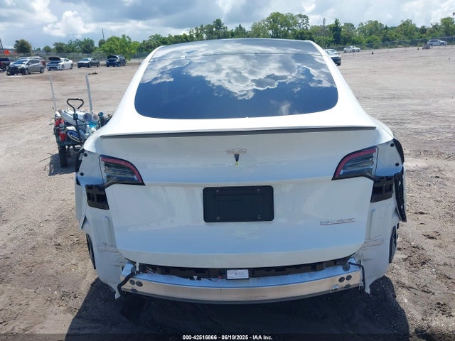 7SAYGDEF5NF383111 Tesla 2022