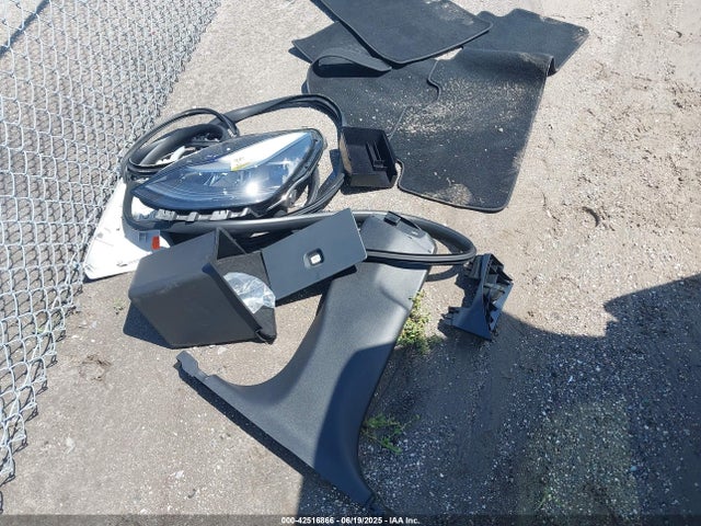 7SAYGDEF5NF383111 Tesla 2022