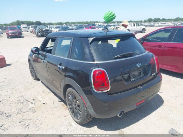 2021 MINI HARDTOP WMWXU7C06M2M98266 Photo 2