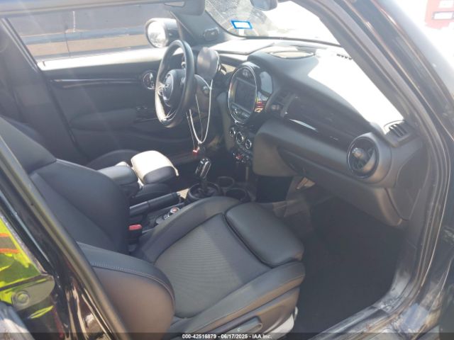 2021 MINI HARDTOP WMWXU7C06M2M98266 Photo 4