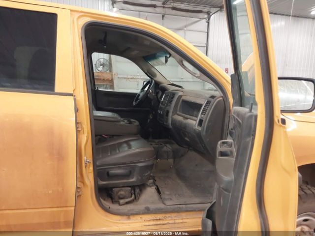 2017 RAM 2500 3C6TR5CT0HG711590 Photo 4