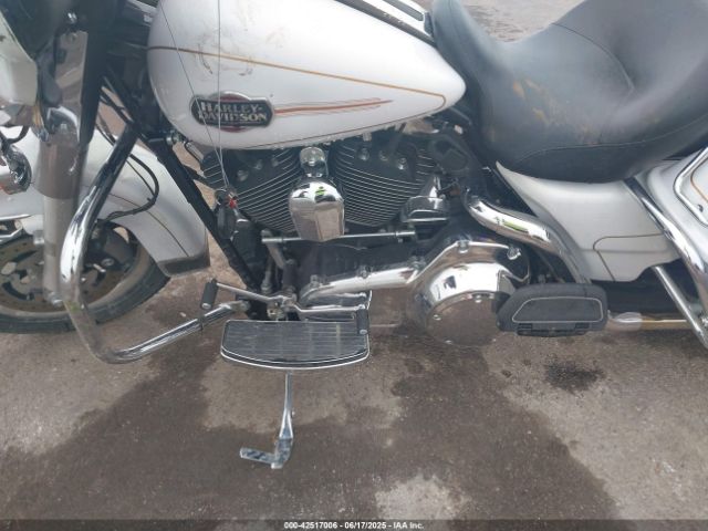 2008 HARLEY-DAVIDSON FLHTCUI 1HD1FC4128Y652282 Photo 8