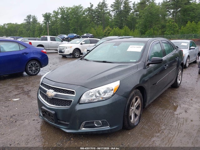 Chevrolet lkw 2015 1G11B5SLXFF138646 Image 2