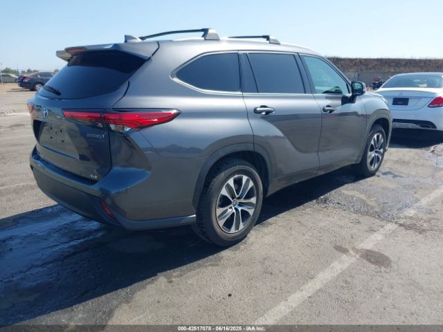 2022 TOYOTA HIGHLANDER 5TDGARAH1NS516618 Photo 3