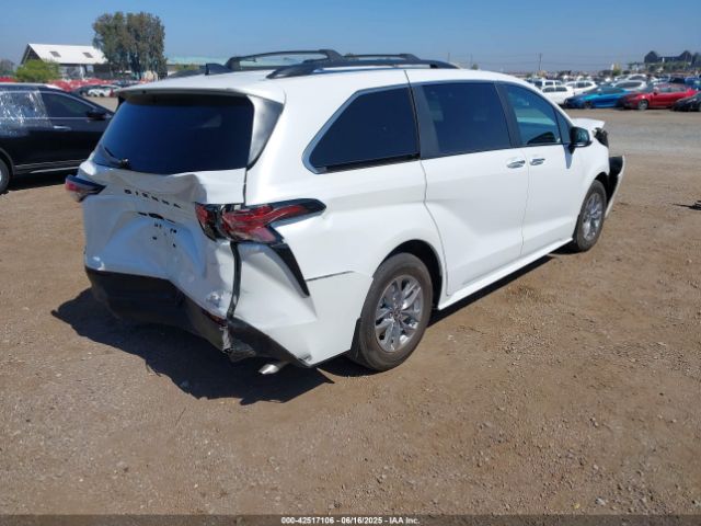 2024 TOYOTA SIENNA 5TDJRKEC8RS220344 Photo 3