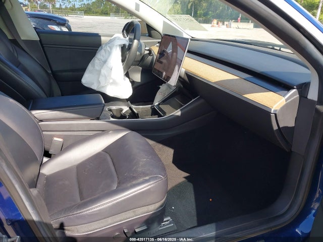 2019 TESLA MODEL 3 5YJ3E1EA6KF436510 Photo 4