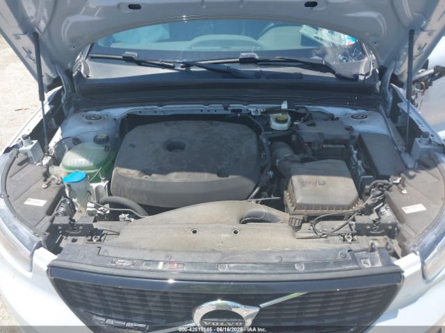 2022 VOLVO XC40 YV4AC2HM8N2741858 Photo 9