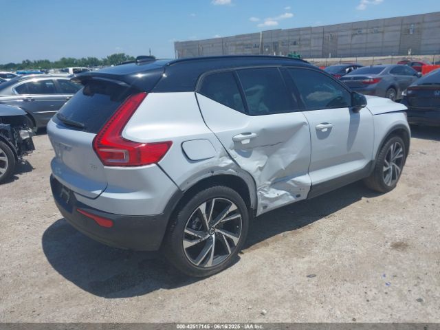 2022 VOLVO XC40 YV4AC2HM8N2741858 Photo 3