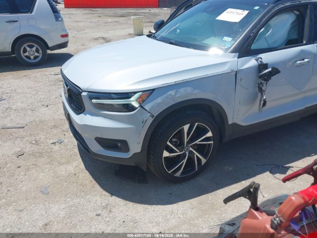 2022 VOLVO XC40 YV4AC2HM8N2741858 Photo 5