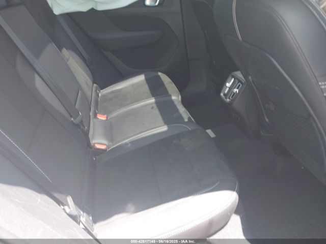 2022 VOLVO XC40 YV4AC2HM8N2741858 Photo 7