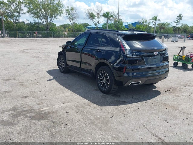 2024 CADILLAC XT4 1GYFZER44RF247318 Photo 2