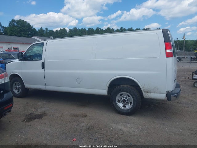 GMC lv1 2021 1GTW7BFP6M1174614 Image 14