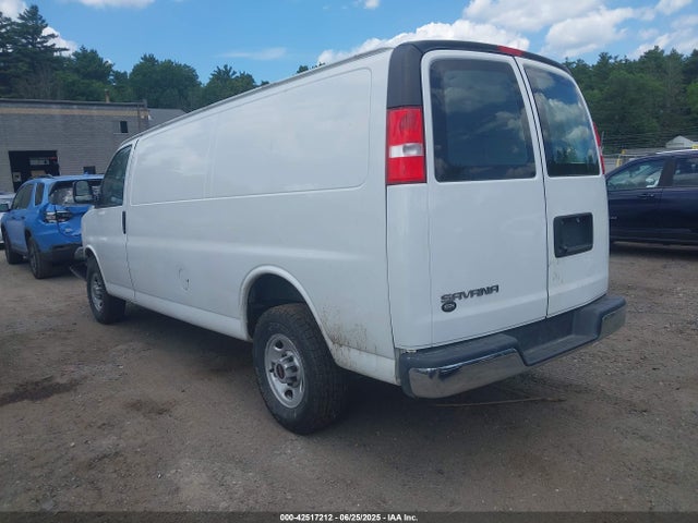 GMC lv1 2021 1GTW7BFP6M1174614 Image 3