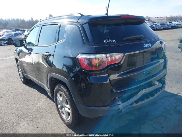 3C4NJCAB6JT368742 Jeep 2018