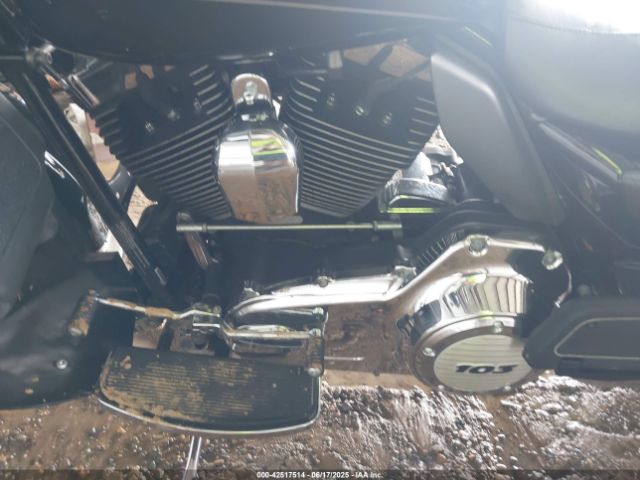 2013 HARLEY-DAVIDSON FLHTK 1HD1KEM15DB646349 Photo 8