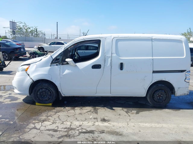 3N6CM0KN8HK716933 Nissan NV200