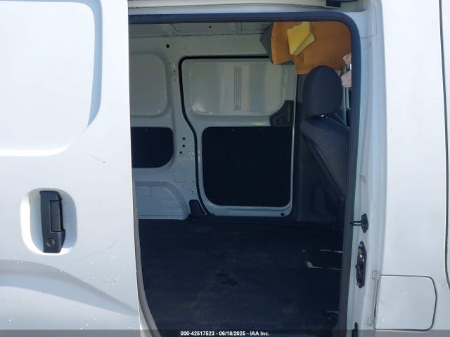 3N6CM0KN8HK716933 Nissan NV200
