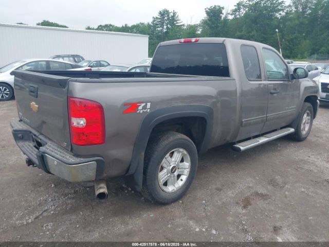 2013 CHEVROLET SILVERADO 1500 1GCRKSE70DZ152901 Photo 3