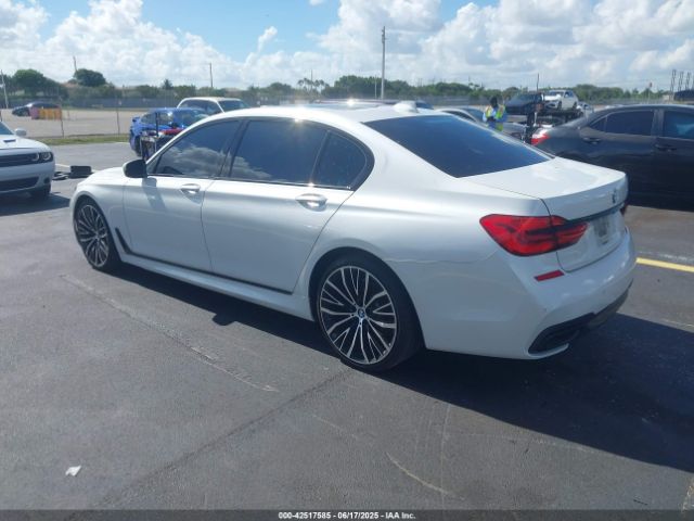 2019 BMW 740I WBA7E2C50KB216678 Photo 2