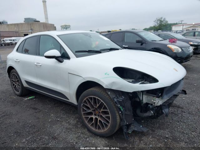 2018 PORSCHE MACAN WP1AA2A53JLB23250 Photo 0