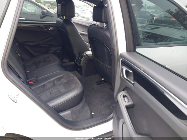 2018 PORSCHE MACAN WP1AA2A53JLB23250 Photo 7