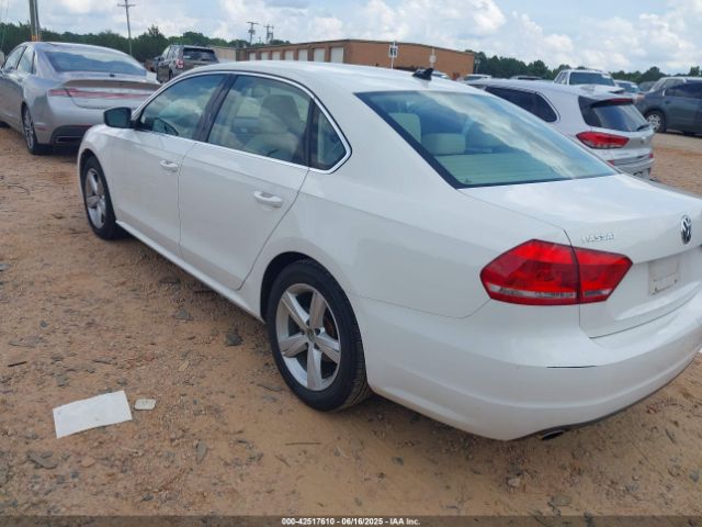 2014 VOLKSWAGEN PASSAT 1VWBT7A3XEC042650 Photo 2