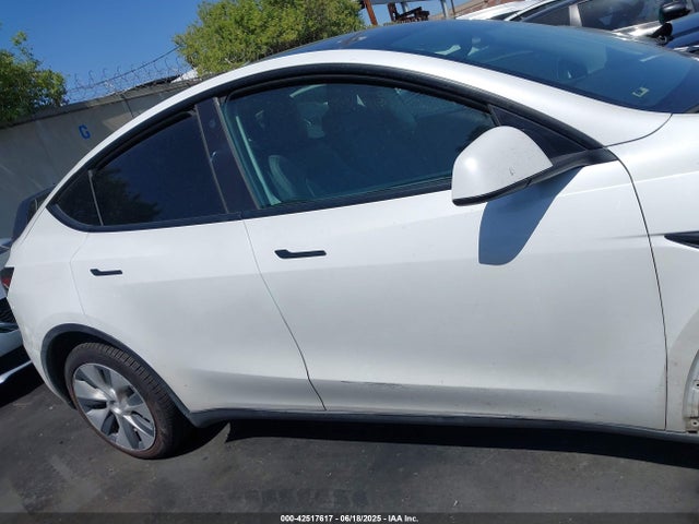 5YJYGDEE5MF214886 Tesla 2021