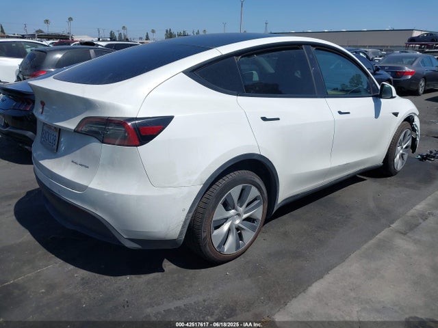 2021 TESLA MODEL Y 5YJYGDEE5MF214886 Photo 3