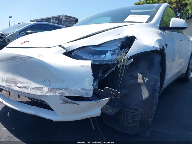 2021 TESLA MODEL Y 5YJYGDEE5MF214886 Photo 5