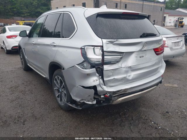 2016 BMW X5 5UXKR0C57G0U11099 Photo 2