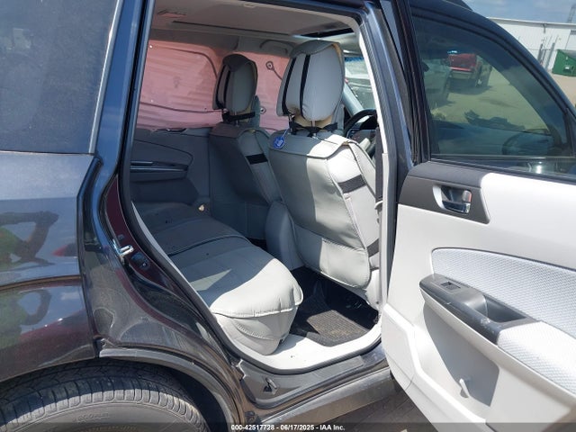 42517728 :رقم المزاد ، JF2SHADC5DH445547 vin ، 2013 Subaru Forester 2.5x Premium مزاد بيع