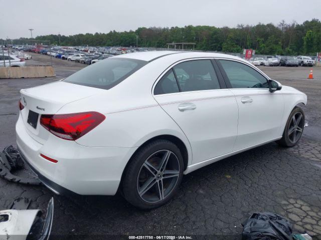 2019 MERCEDES-BENZ A 220 WDD3G4FB0KW035569 Photo 3