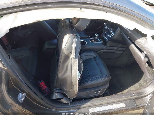 1FA6P8CF1J5109257 Ford 5.0l 4v premium fuel
