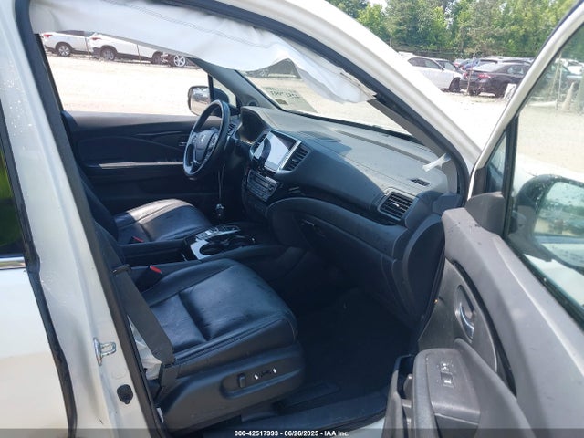 Honda j35y6 2017 5FNYF6H93HB030016 Image 5