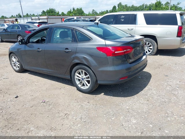 Ford 2016 2016 1FADP3F26GL317853 Image 3