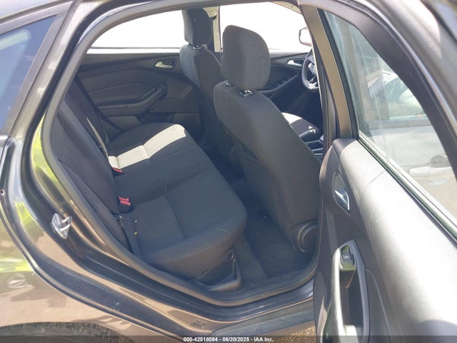 Ford 2016 2016 1FADP3F26GL317853 Image 8