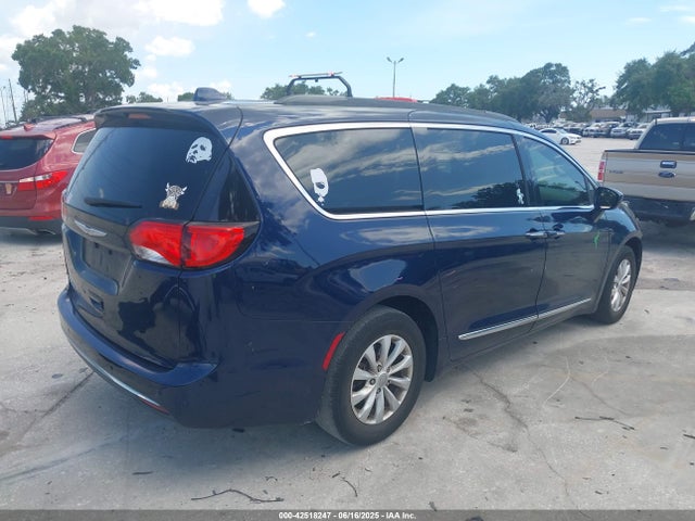 Chrysler Pacifica 2017 2C4RC1BG4HR821604 Image 4