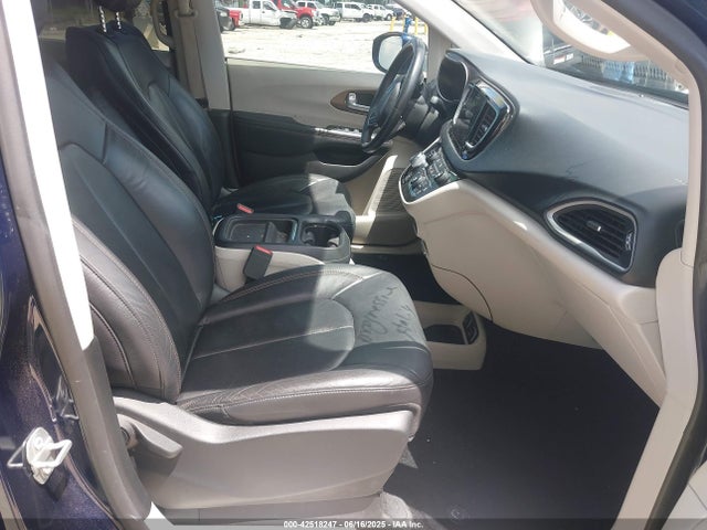 Chrysler Pacifica 2017 2C4RC1BG4HR821604 Image 5
