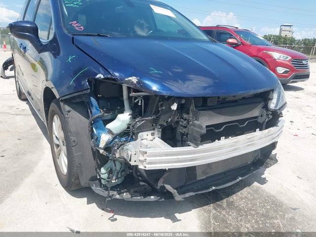 Chrysler Pacifica 2017 2C4RC1BG4HR821604 Image 6