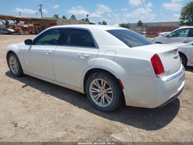 Chrysler 300 2017 2C3CCAAG2HH560166 Image 3